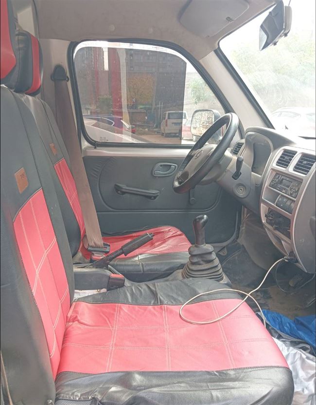 出售个人小型货车,价格1w，车况良好，手续齐全，17年底出厂 ,感兴趣的电话联系！