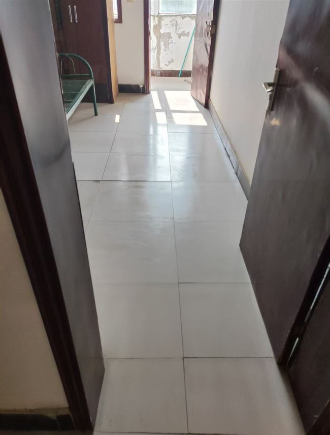 套房出租，西大街南段套房，四楼，三室一厅一厨一卫，家电齐全，拎包入住，感兴趣的电话联系！