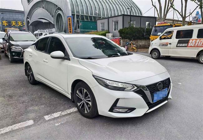 日产轩逸，八九千就能提车，不看正信办理