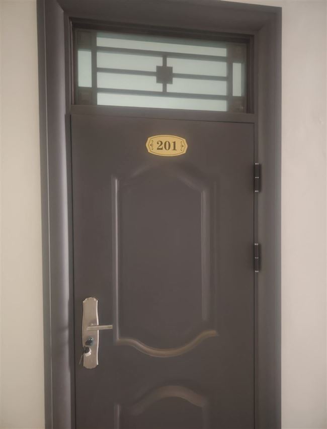 写字楼办公房出租，周围有学校商场饭店，地址文化路西祥路口向北200米路东，总面积360平方米，2楼，