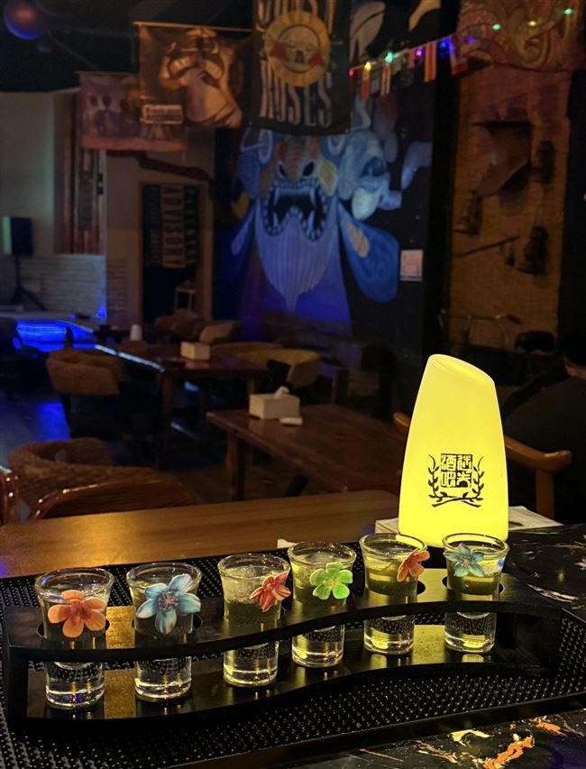 “迷失清吧”忍痛转让，正常营业状态！接手即可盈利。给成本价就转