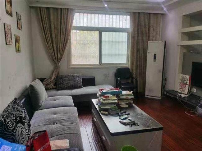 出租房子，世纪第一城、三室两厅一厨一卫，家具家电齐全！